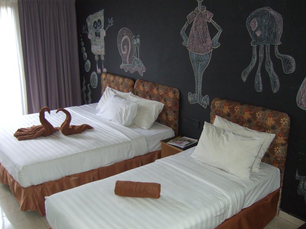 City Times Hotel Куантан Экстерьер фото